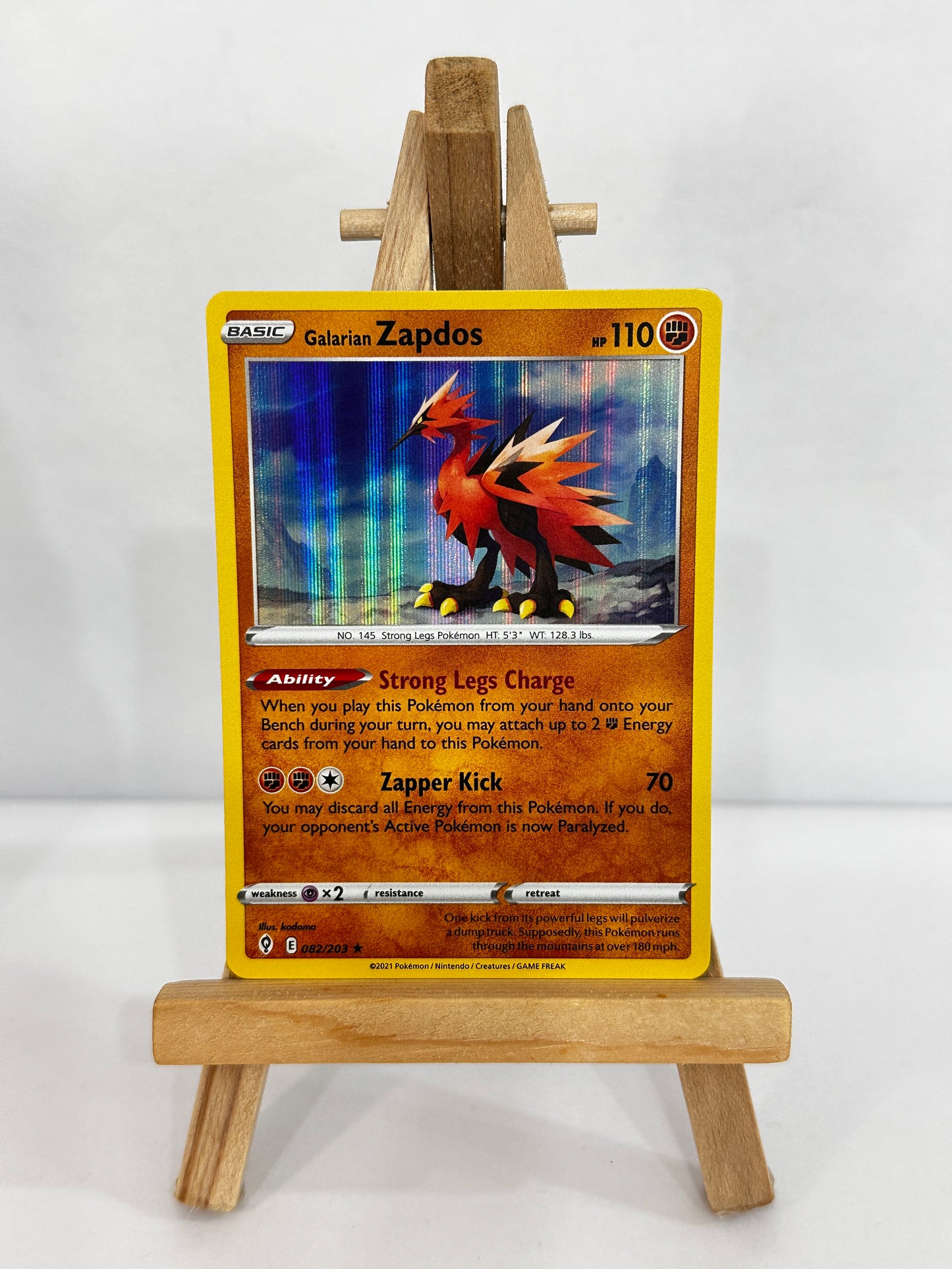 Galarian Zapdos (SWSH Evolving Skies) Holo