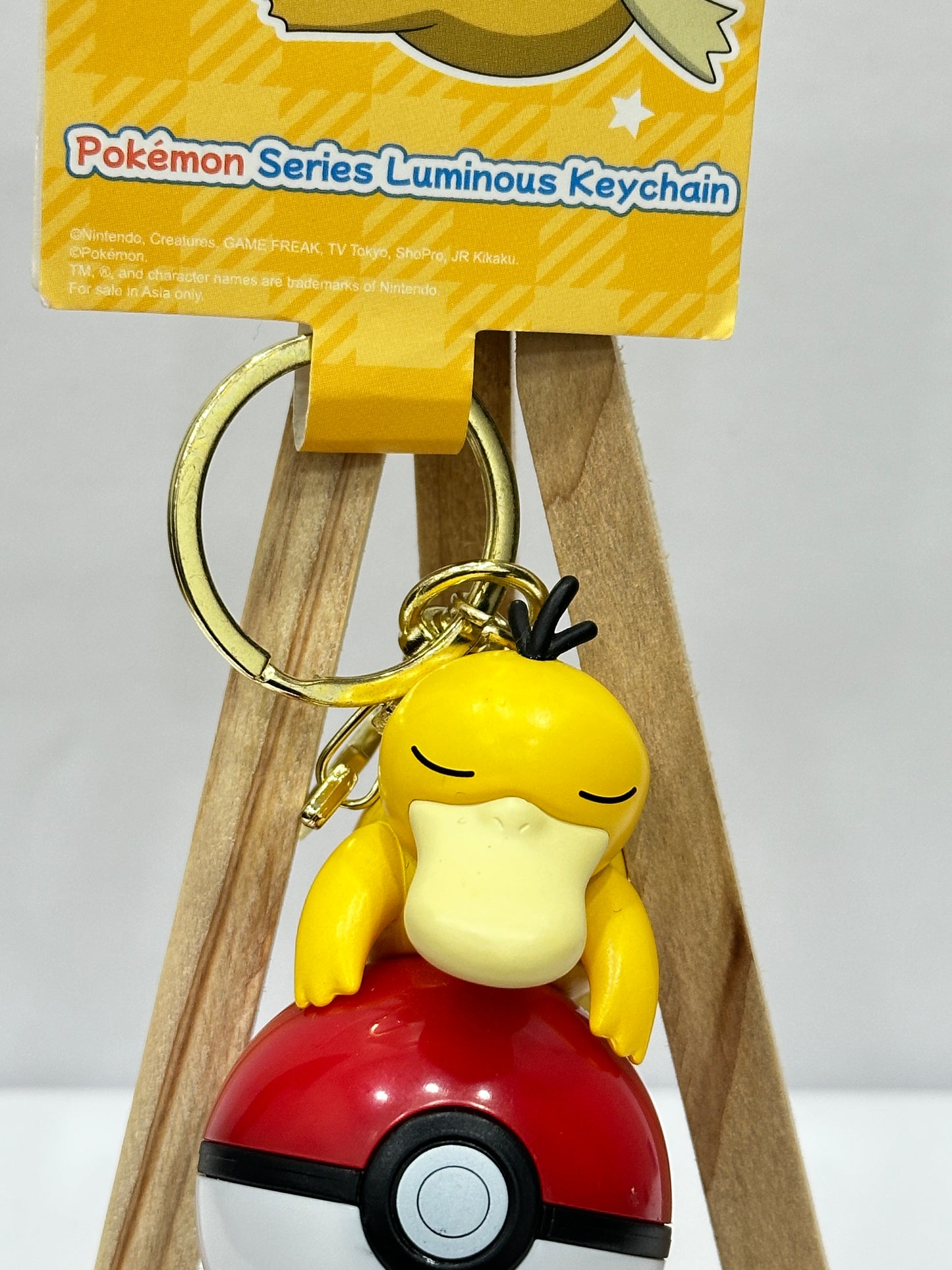 Psyduck Luminous Keychain (Pokémon Asia)