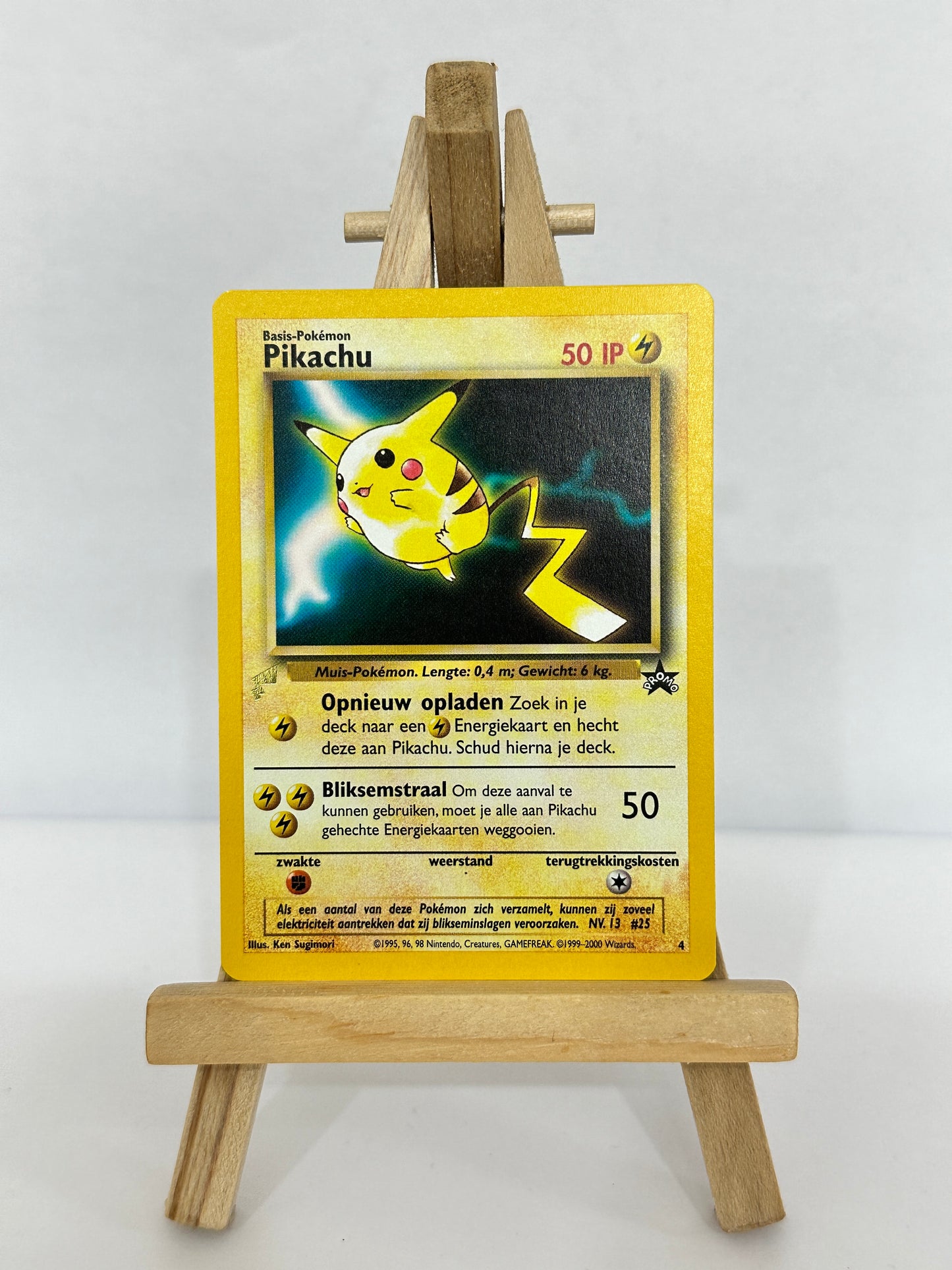 Pikachu World Collection 2000