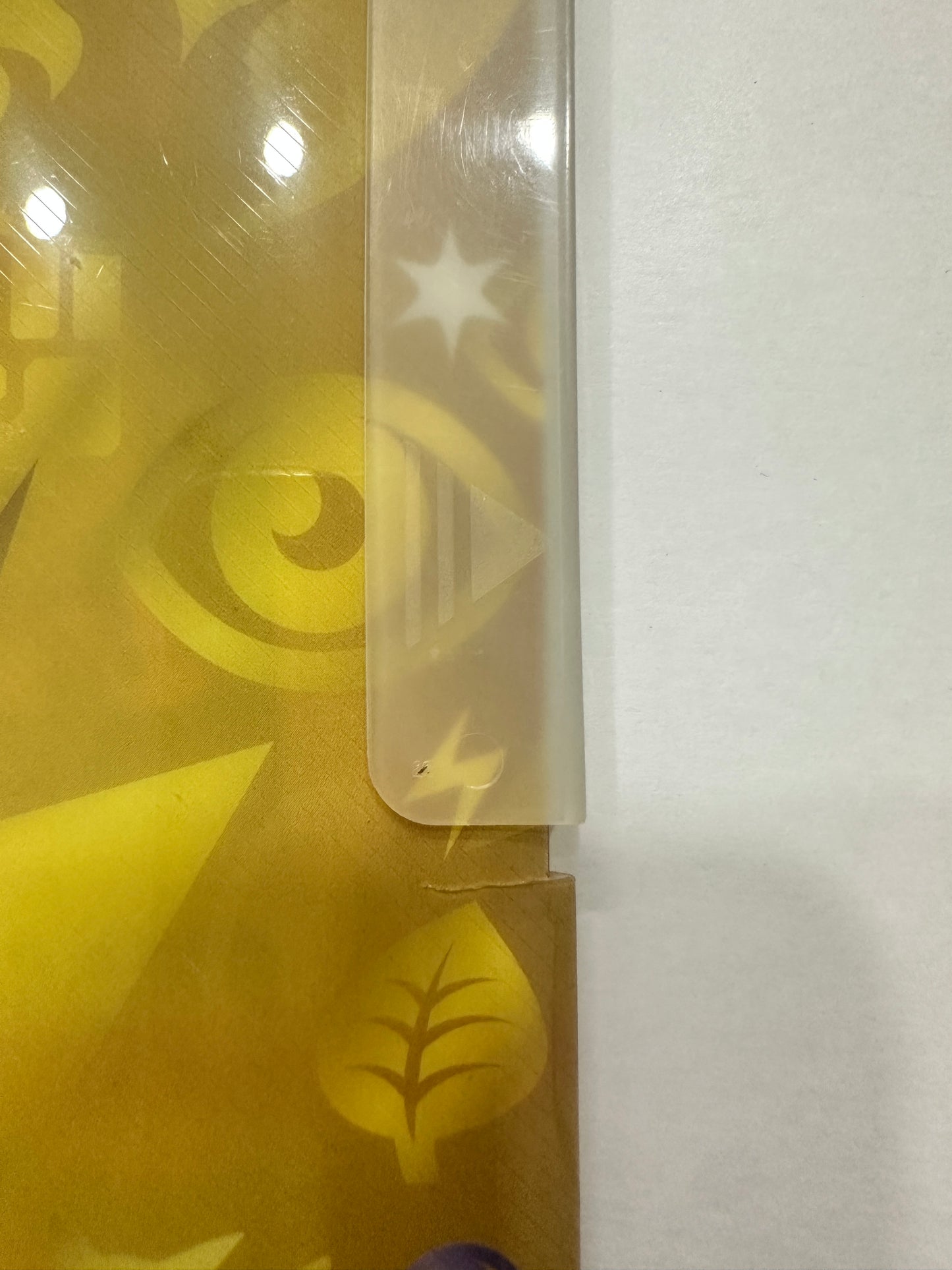 Pikachu World Collection 2000