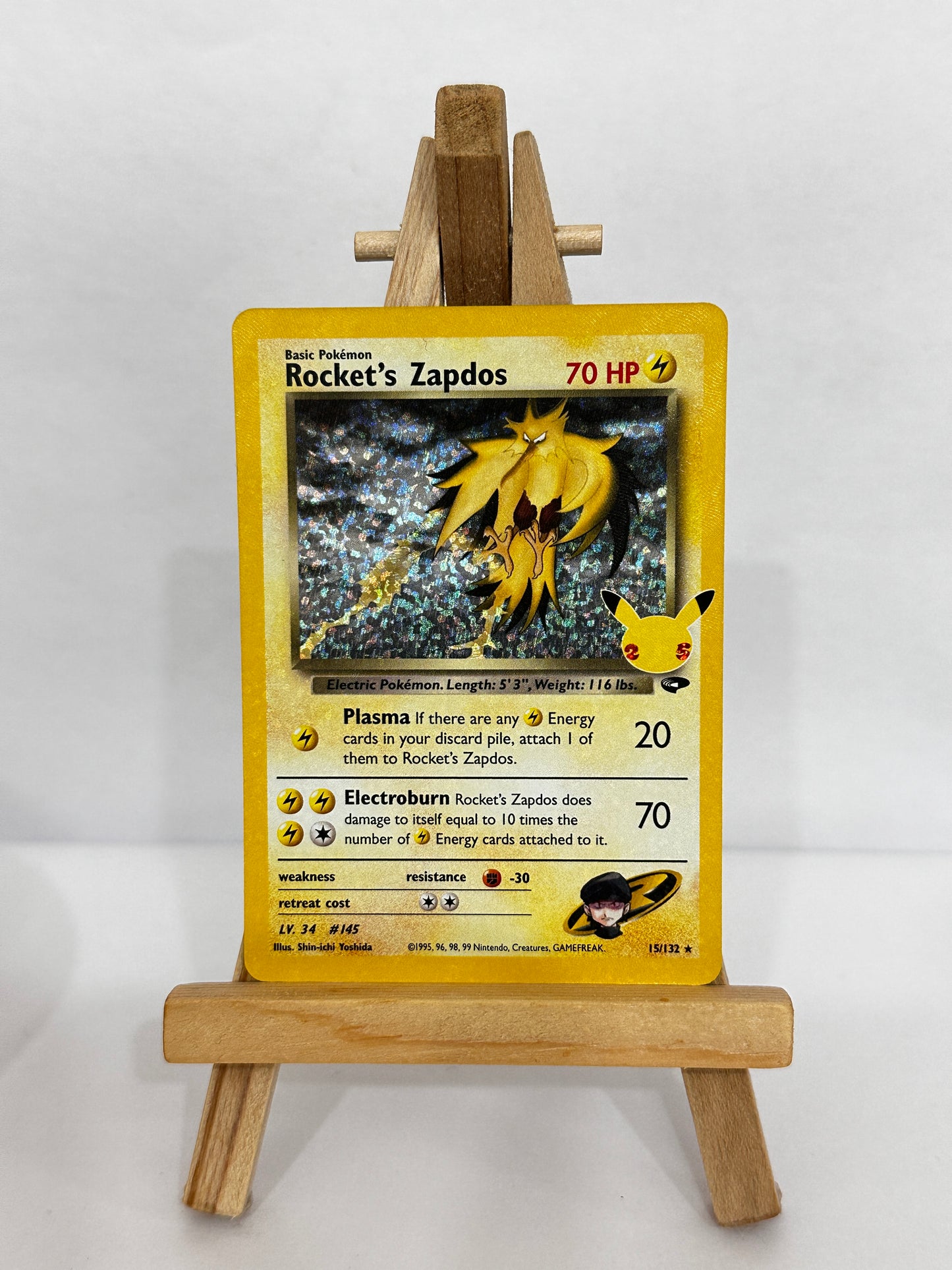 Rocket’s Zapdos (SWSH Celebrations)