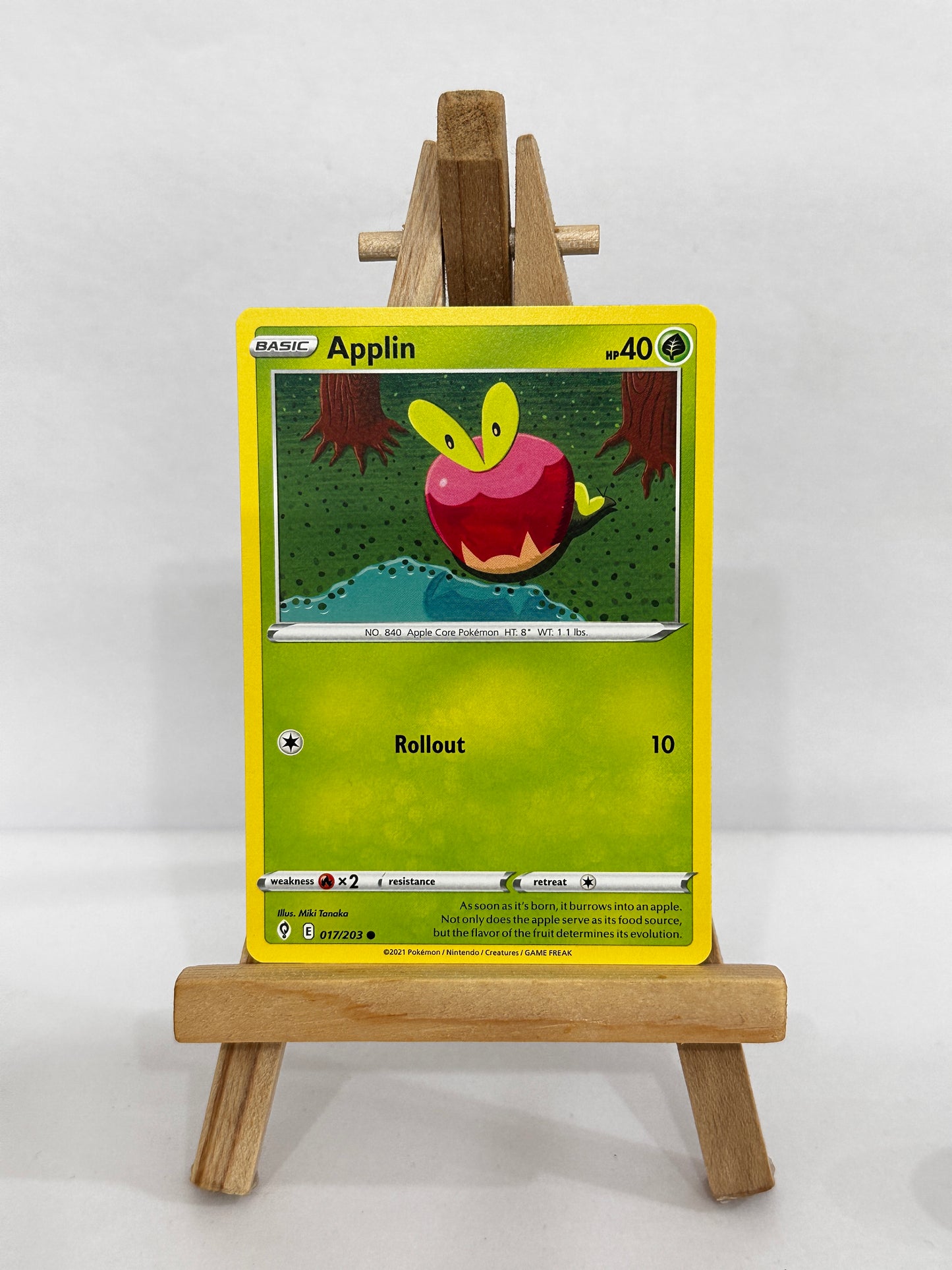 Applin (SWSH Evolving Skies)